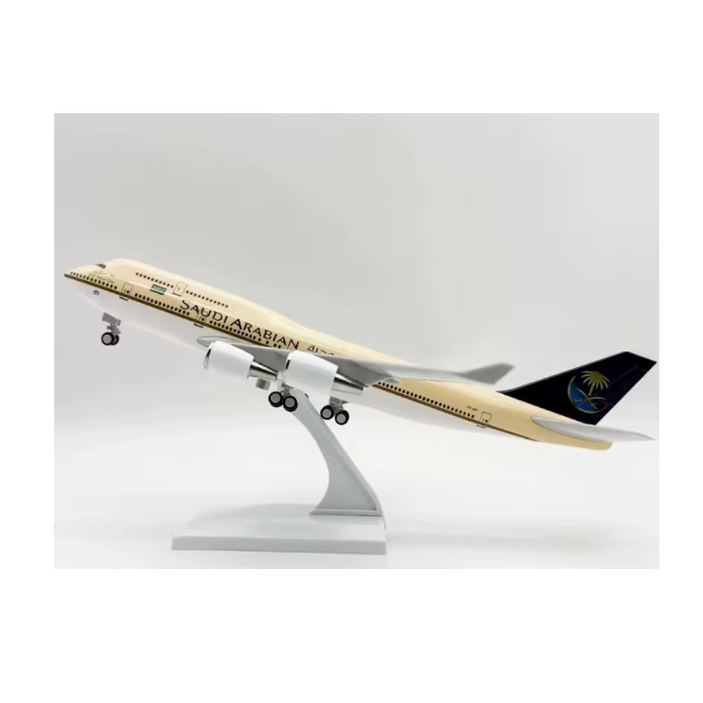 saudia 747 30cm