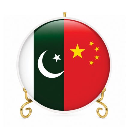 China Pakistan flags dispalay shield on metal stand, unique gift, office decoration